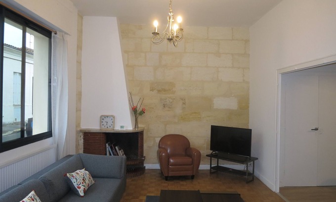 Saint-Bruno - Saint-Victor House | Serene Stay in Downtown Bordeaux with Oceanfront Views
