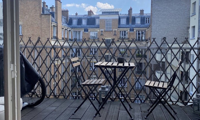 Passy Apartment | Elegant Studio Near Trocadero and Eiffel Tower Awaits