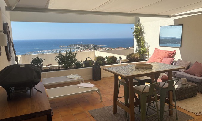 Bandol Apartment | Idyllic T2 Sea View Hotel with Pool & Pet-Friendly Amenities