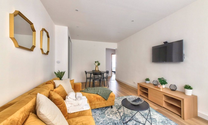 Lodi House | Cozy T2 with Terrace, Kitchen and Child-Friendly Amenities