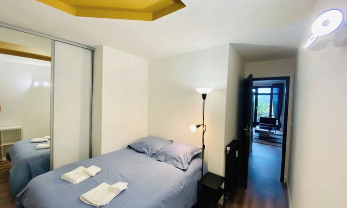 Centre Ville Apartment | Spectacular Pyrenees Views from a Central One-Bedroom Retreat