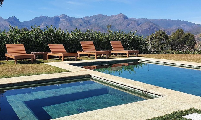 Itaipava House | Scenic House in Itaipava with Pool and Hot Tub Retreat