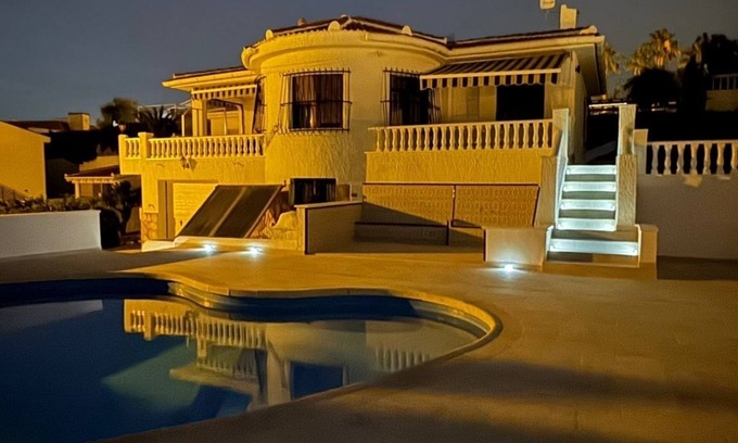 Rojales Villa | Elegant Villa with Ocean View in Ciudad Quesada