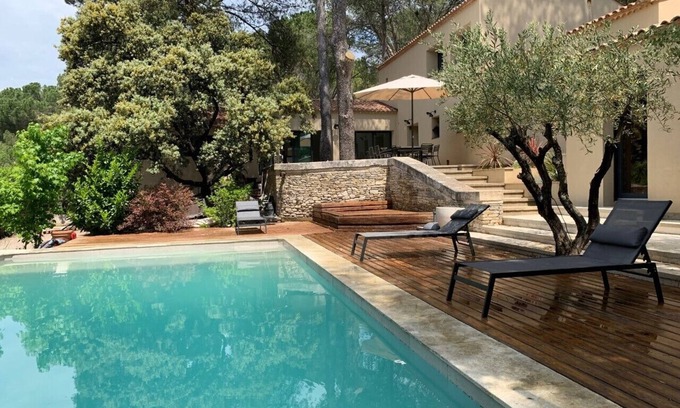 Clapiers Villa | Charming Villa Retreat Near Montpellier with Ocean Views