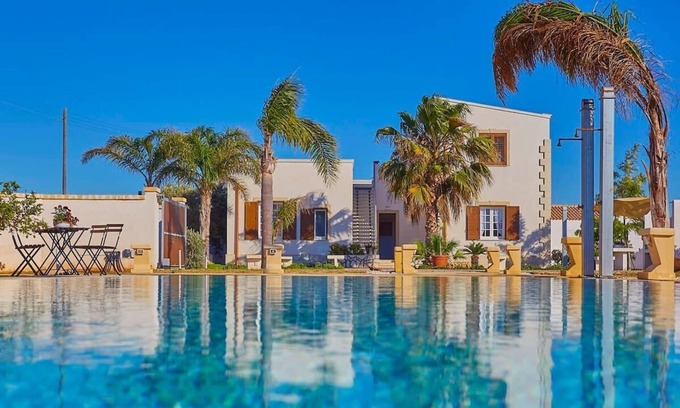 Ragusa Villa | Magnificent Villa Nestled in Greenery