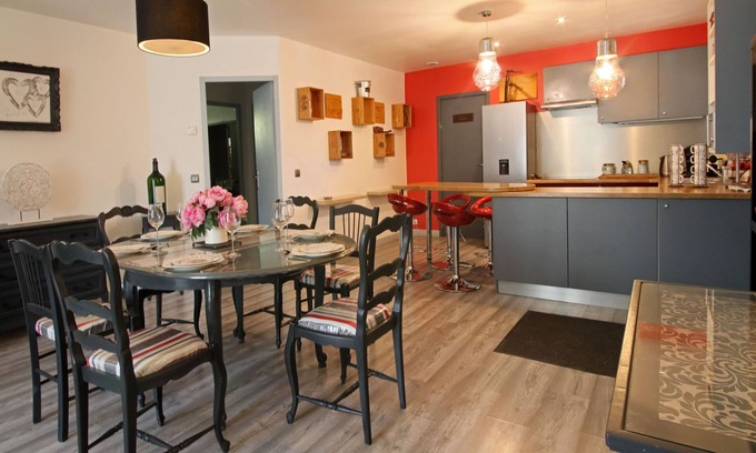 Carcassonne Villa | Magnificent villa with heated pool near La Citée
