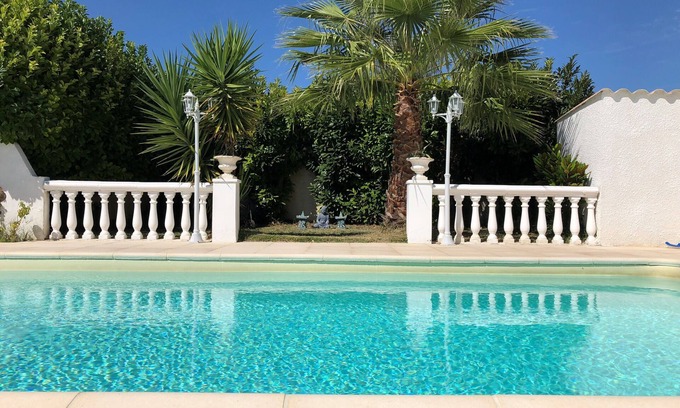 Beziers Villa | Exquisite Villa with Private Pool, Rated 10/10 by Guests