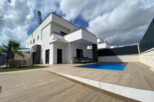 Orihuela Villa | Magnificent villa with private pool - Golf Vistabella