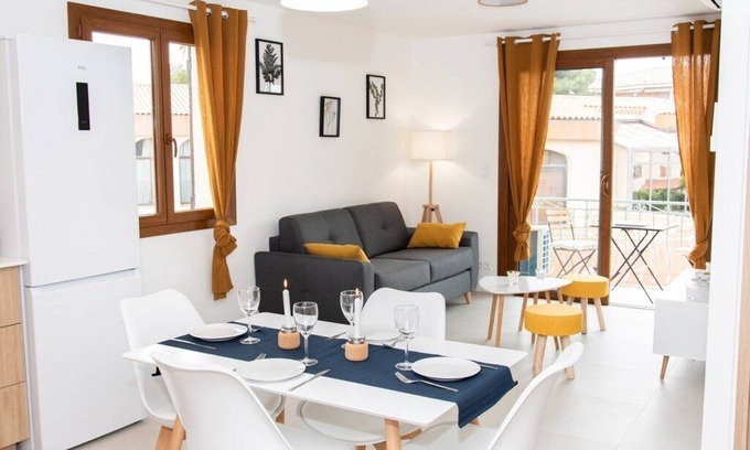 Saint-Aygulf Apartment | Oceanfront Apartment Steps from the Beach - Rated 10/10