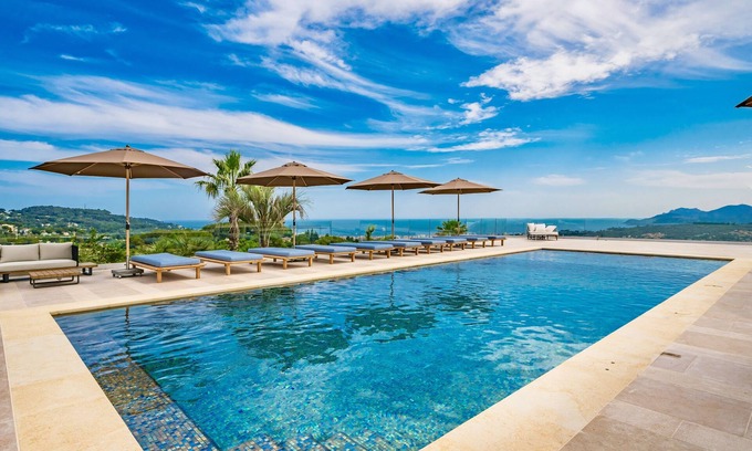 Mougins Villa | Panoramic Sea View Retreat in Mougins - Pet & Child Friendly