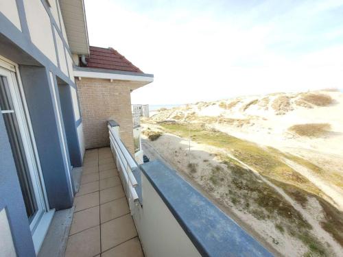 Berck-sur-Mer Apartment | Cozy Duplex T4 Near Beach with Dune Views and Balconies