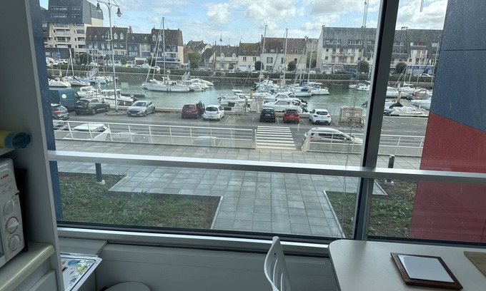 Graye-sur-Mer Apartment | Inviting L'orchidée: Guest Rated 10/10, Breakfast Included
