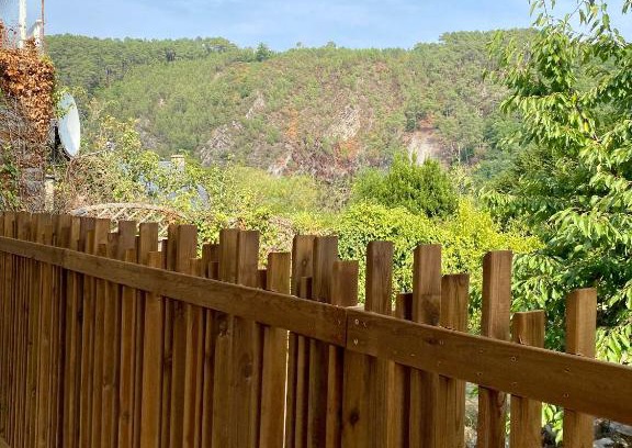 Saint-Leonard-des-Bois Apartment | Explore Le Saint Leo: Family-Friendly Apartment with Pool