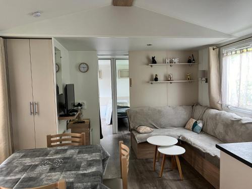 Ronce-les-Bains Other | Cozy Mobil-Home with Pool, Perfect for Family Getaways