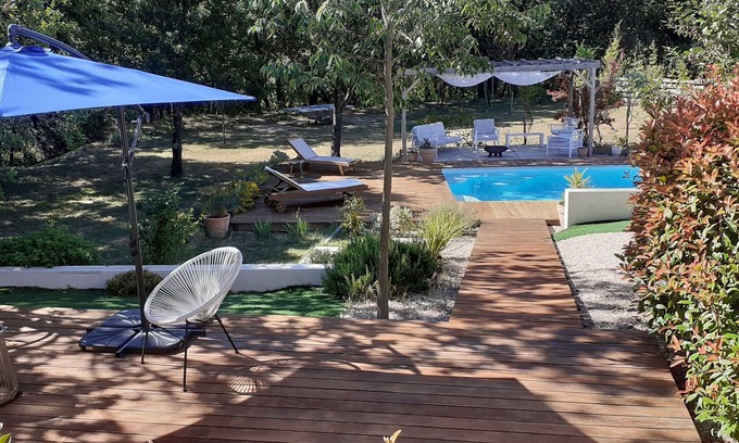 Cannes-et-Clairan Villa | Elegant Property with Pool and Expansive Grounds