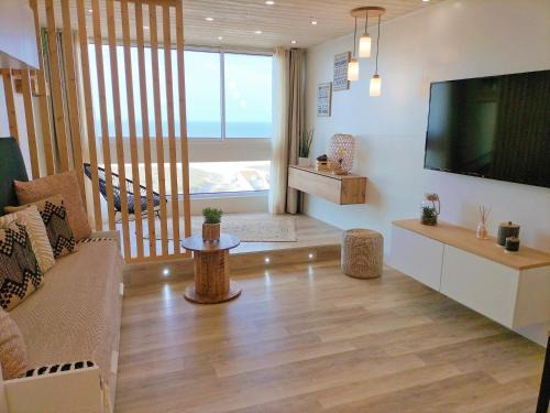 Saint-Jean-de-Monts Apartment | Oceanfront Studio with Private Parking & Top Guest Rating