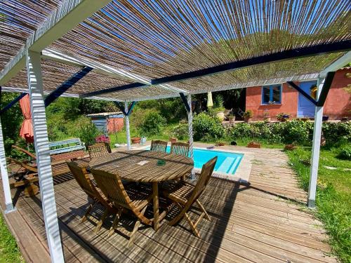 Tourrettes-sur-Loup Apartment | Charming Studio Retreat in Cozy Maisonnette with Pool