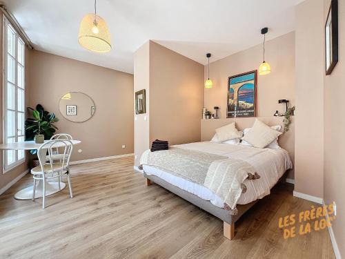 1st Arrondissement Apartment | Cozy Studio in Central Location with Air Conditioning
