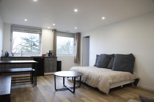 Montlhery Apartment | Elegant T2 Near Paris: Pet & Child Friendly Retreat