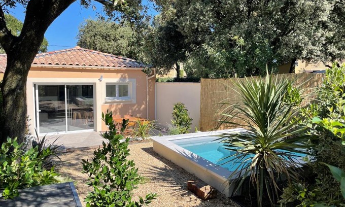 Bedarrides Villa | Beautiful Villa with Pool and Ocean View in Provence