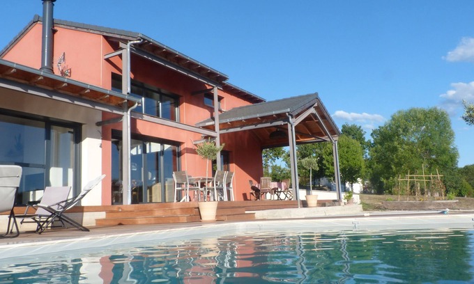 La Bachellerie Villa | Elegant Villa with Pool and Bikes - Perfect for Families