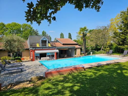La Tessoualle Villa | Magnifique Villa privative avec Piscine et Spa pour 15 personnes