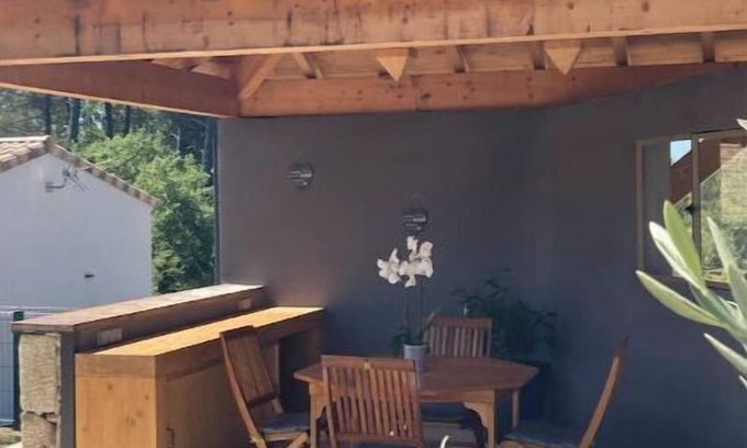 Montreal Villa | Tranquil Villa with Family-Friendly Amenities in Unique Setting