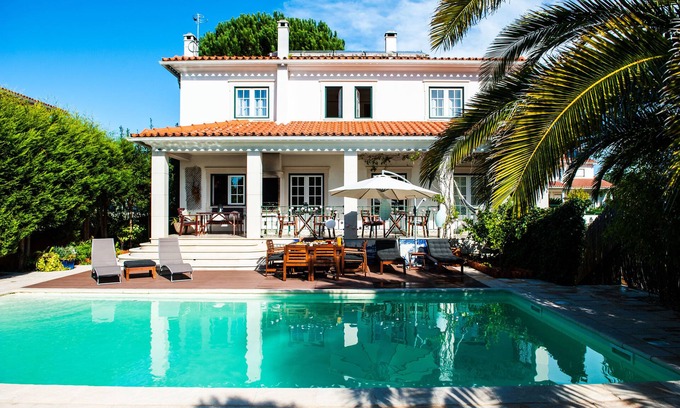 Fontainhas Bed & Breakfast | Experience Magnolia B&B: 9.4/10 Rated with Pool & Spa