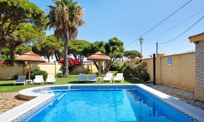 Conil de la Frontera House | Family-Friendly Stay at Magnolia B - Top Rated 9.7/10