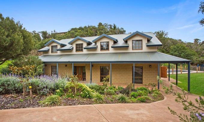 Rye House | Magnolia Cottage: Pay for 2 Nights, Stay 3 - Perfect Getaway