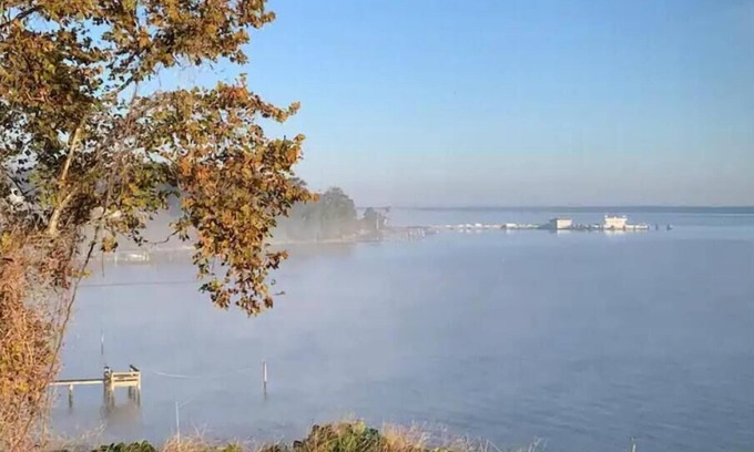 Lackey Cottage | Relax at Magnolia Cottage by the River: Ocean Views Await