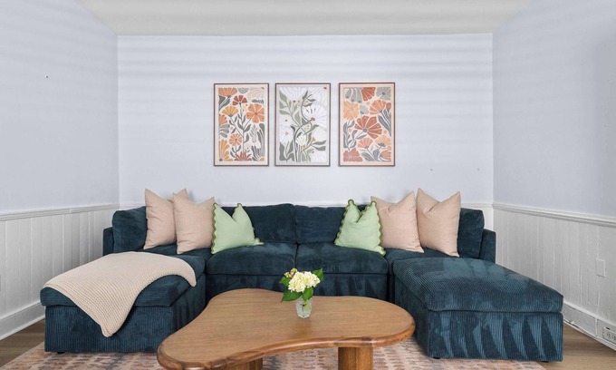 Westside House | Historic Charleston Home - Pet Friendly with Spa & Breakfast