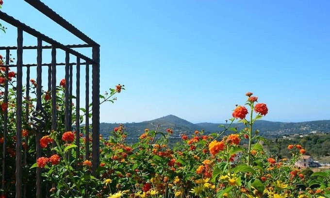 Itri Villa | Magnolia Villa: 2 Bedrooms with Pool & Ocean Views