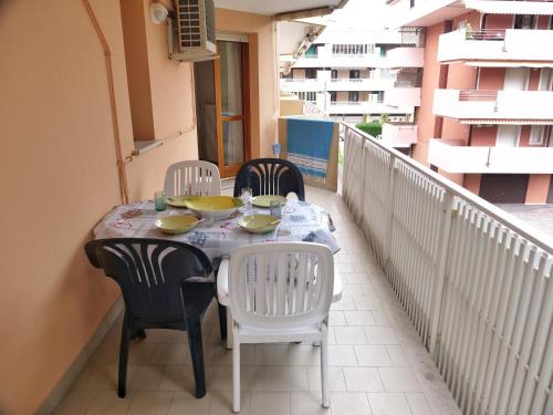 Grado Apartment | Magnolia Al Mare: Beachfront Retreat with Terrace Bliss