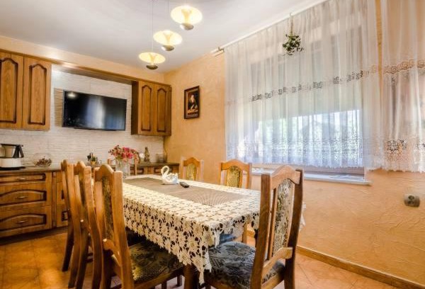 Grebocin House | Budget-Friendly Stay at Magnollia - Pet Friendly Hotel