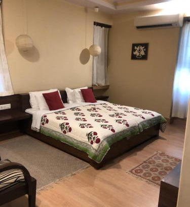Panch Batti House | Discover Magpie Villa: Guest Rated 9.2 with Breakfast & More