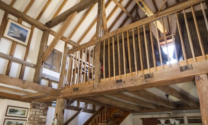 Barns Green Bed & Breakfast | Magpies: 5-Star Stay with Pool & Family-Friendly Amenities