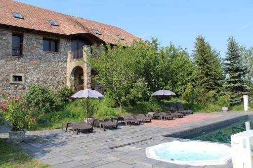 Harsany Apartment | Relax at Magtár Vendégház Harsány with Pool & Hot Tub
