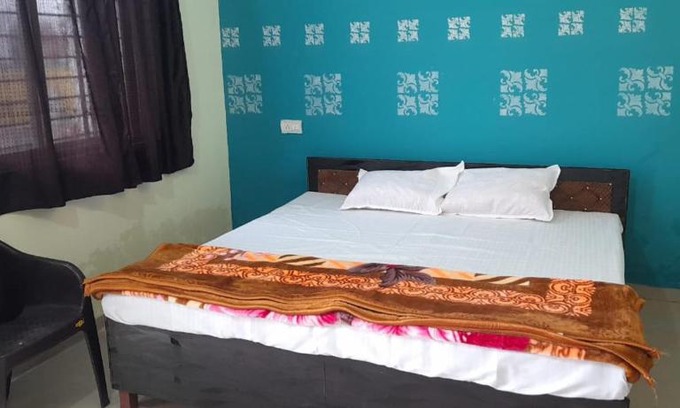 Ujjain House | Top-Rated Mahakal Home Guest House with Hot Tub Amenities