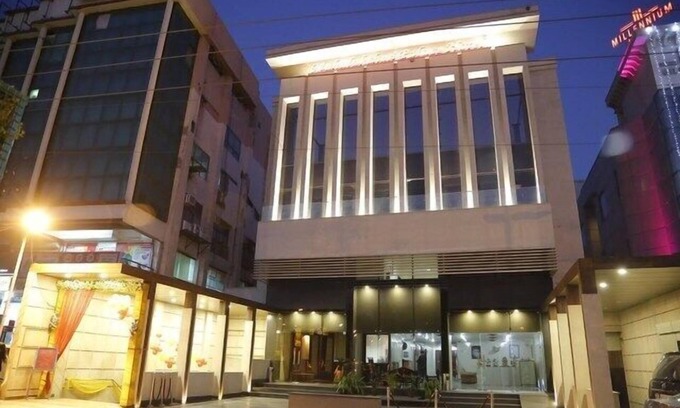 Faridabad Hotel | Discover Mahalakshmi Palace Hotel with Family-Friendly Amenities