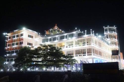Bodh Gaya Hotel | Discover Mahamaya Palace Hotel & Conference Center