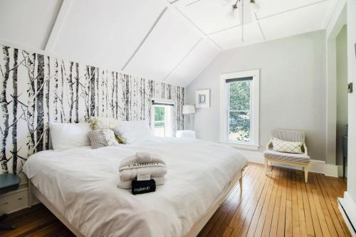 Central Lake House | Stylish Mahaney Suite at BW Boutique Hotel - Rated 8.6/10