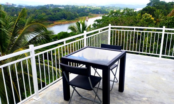 Gurudeniya Hotel | Budget-Friendly Mahaweli View Inn with Family Amenities