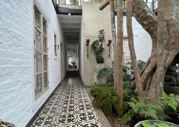Granada Hotel | Remarkable MAHI CASA BOUTIQUE: Kitchen & 9.3/10 Rated Comfort