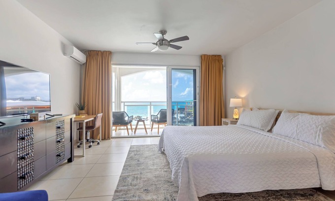 Maho Condo | Beachfront Bliss at The Sand Bar Studio Near Morgan Resort