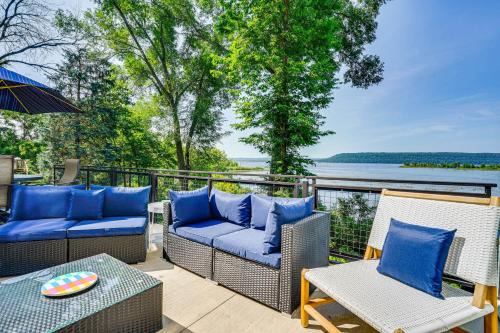 Maiden Rock House | Maiden Rock Cottage with Fire Pit and Lake Pepin Views