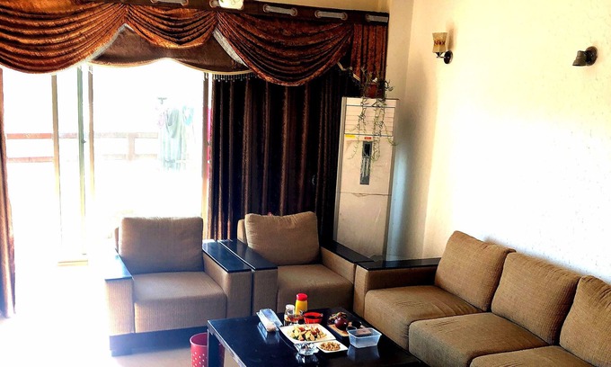 E-11 Sector Bed & Breakfast | Cozy Maidi Backpacker: Family-Friendly with Breakfast Included