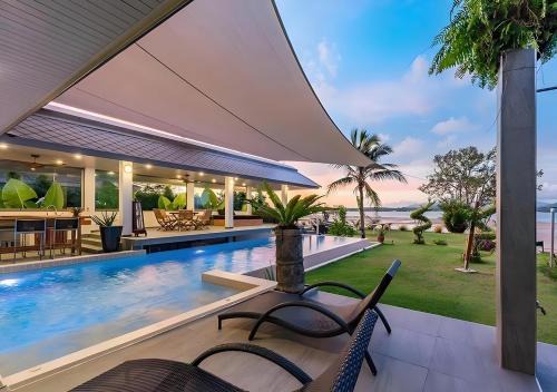 Mai Khao Villa | Seaside 7-Bedroom Villa with Pool and Free Cleaning