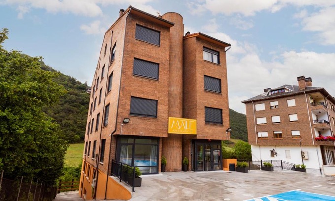 Tanarrio Apartment | Pet-Friendly Maile Apartamentos with High Guest Ratings