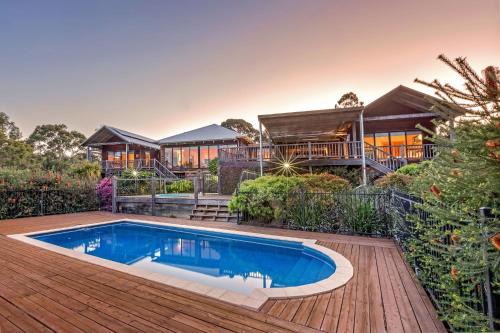 Quedjinup House | Relax at Main Break: 4-Star Stay with Pool & Hot Tub
